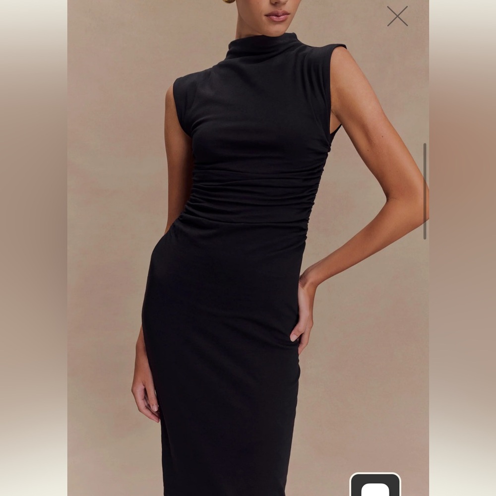 Meshki Elegant Black Sleeveless Dress Medium